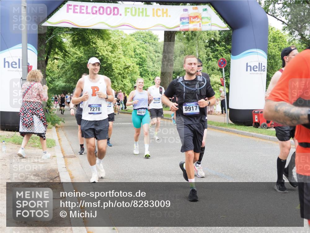 29.06.2025 - hella hamburg halbmarathon MichiJ http://msf.ph/oto/8283009 29.06.2025 10:58:18 Zwischen KM18-KM19 1020, 1051, 1981, 3020, 4583, 5036, 7014, 7017, 7257, 7277, 7278, 7279, 8275, 9917, 12456, 12938, 13370, 13683, 13835, 14413, 16241, 16554 meine-sportfotos.de