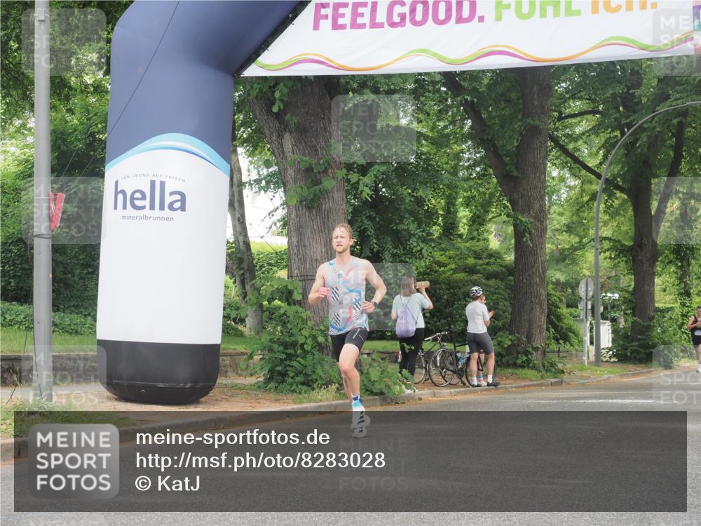 29.06.2025 - hella hamburg halbmarathon KatJ http://msf.ph/oto/8283028 29.06.2025 10:11:12 Zwischen KM18-KM19  meine-sportfotos.de