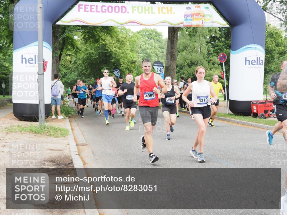 29.06.2025 - hella hamburg halbmarathon MichiJ http://msf.ph/oto/8283051 29.06.2025 10:32:22 Zwischen KM18-KM19 1415, 1697, 3004, 3907, 4310, 4981, 4999, 5692, 7005, 7093, 8063, 8722, 9374, 10246, 11648, 11848, 12966, 13807, 15535 meine-sportfotos.de