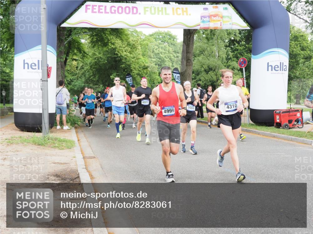 29.06.2025 - hella hamburg halbmarathon MichiJ http://msf.ph/oto/8283061 29.06.2025 10:32:22 Zwischen KM18-KM19 1415, 1697, 3004, 3907, 4310, 4981, 4999, 5692, 7005, 7093, 8063, 8722, 9374, 10246, 11648, 11848, 12966, 13807, 15535 meine-sportfotos.de