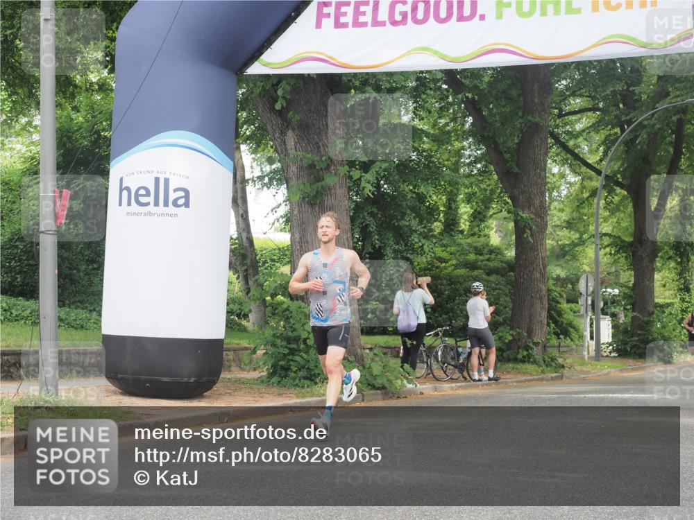 29.06.2025 - hella hamburg halbmarathon KatJ http://msf.ph/oto/8283065 29.06.2025 10:11:12 Zwischen KM18-KM19  meine-sportfotos.de