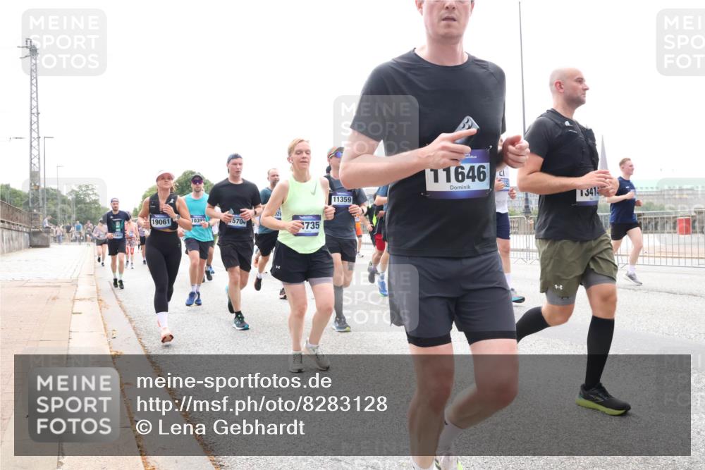 29.06.2025 - hella hamburg halbmarathon Lena Gebhardt http://msf.ph/oto/8283128 29.06.2025 10:35:25 Lombardsbrücke 29, 19061, 10393, 5704, 735, 11359, 11646, 341, 1284, 1497, 1717, 1730, 1786, 1821, 1849, 2001, 2198, 2376, 2425, 2751, 2787, 3409, 3828, 3958, 4333, 4564, 4703, 4704, 4965, 5027, 5147, 5240, 5531, 5793, 6029, 6189, 6365, 6381, 6397, 6471, 6746, 6803, 6859, 6867, 7267, 7382, 7927, 8249, 8296, 8567, 9248, 9342, 9470, 9803, 9806, 10358, 10393, 10464, 10531, 10565, 10606, 10652, 11233, 11320, 11359, 11565, 11838, 11839, 11886, 12026, 12062, 12326 meine-sportfotos.de