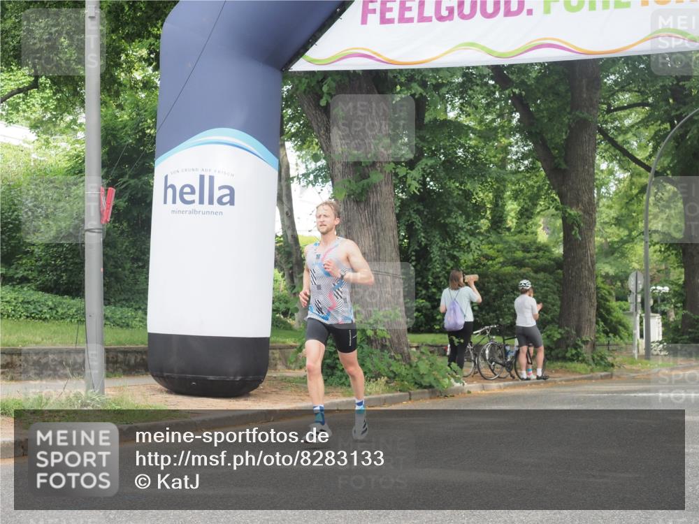 29.06.2025 - hella hamburg halbmarathon KatJ http://msf.ph/oto/8283133 29.06.2025 10:11:12 Zwischen KM18-KM19  meine-sportfotos.de