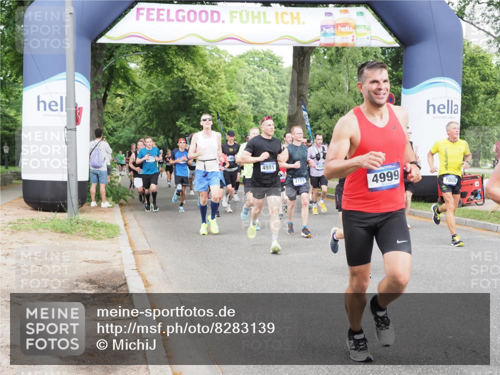 29.06.2025 - hella hamburg halbmarathon MichiJ http://msf.ph/oto/8283139 29.06.2025 10:32:23 Zwischen KM18-KM19 1415, 1697, 3004, 3907, 4310, 4981, 4999, 7005, 7093, 7191, 8063, 8722, 9374, 9931, 10193, 10246, 11648, 11848, 12711, 12966, 13807, 15535, 16549, 17376, 18765, 19206 meine-sportfotos.de