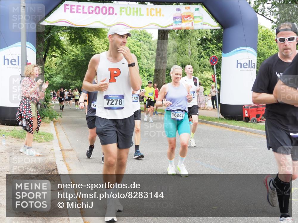 29.06.2025 - hella hamburg halbmarathon MichiJ http://msf.ph/oto/8283144 29.06.2025 10:58:19 Zwischen KM18-KM19 1051, 1981, 2721, 3020, 4583, 5036, 7014, 7017, 7257, 7277, 7278, 7279, 8275, 9917, 12456, 12893, 13242, 13370, 13683, 13835, 14413, 16020, 16241, 16554 meine-sportfotos.de