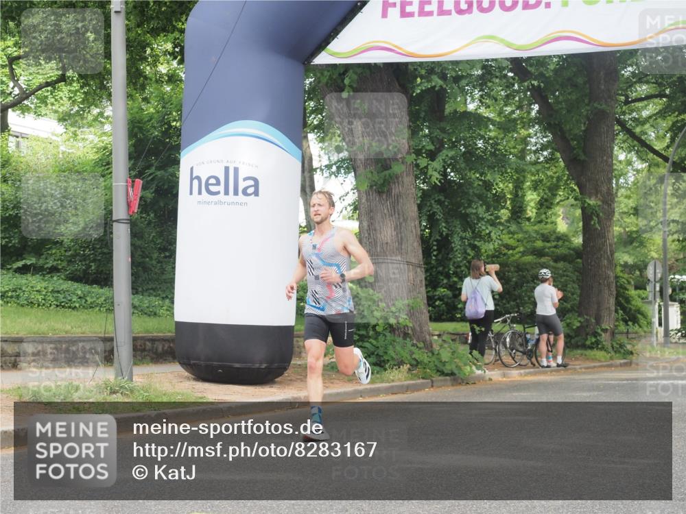 29.06.2025 - hella hamburg halbmarathon KatJ http://msf.ph/oto/8283167 29.06.2025 10:11:12 Zwischen KM18-KM19  meine-sportfotos.de