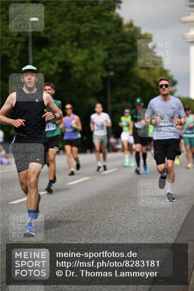 29.06.2025 - hella hamburg halbmarathon Dr. Thomas Lammeyer http://msf.ph/oto/8283181 29.06.2025 10:15:52 Kennedybrücke 1062, 1790, 2661, 3746, 3837, 4499, 6966, 7370, 7474, 8368, 9119, 9253, 9254, 9405, 10042 meine-sportfotos.de