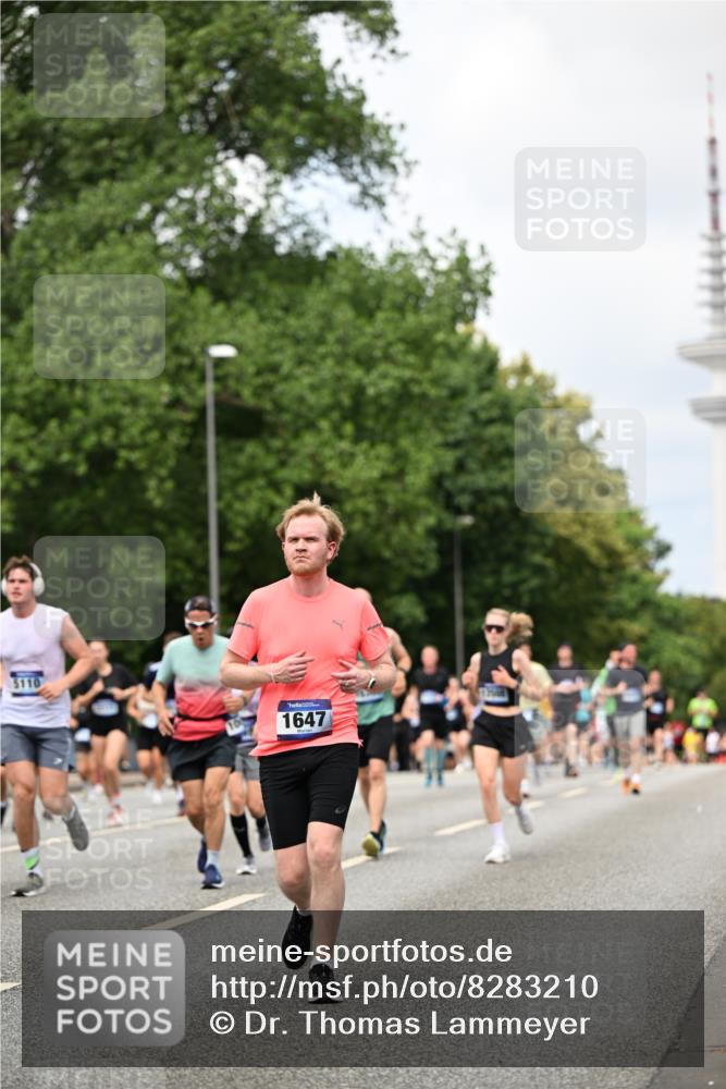 29.06.2025 - hella hamburg halbmarathon Dr. Thomas Lammeyer http://msf.ph/oto/8283210 29.06.2025 10:36:57 Kennedybrücke 1237, 1647, 1732, 2059, 2268, 2384, 2959, 3221, 3391, 3653, 3660, 3670, 3708, 3753, 4096, 4555, 5110, 5156, 5581, 6861, 7135, 7387, 7531, 7749, 7750, 7789, 8170, 8839, 8840, 8914, 9010, 9034, 9188, 9471, 9542, 9765, 9812, 10002, 10203, 10470, 10624, 10770, 11076 meine-sportfotos.de