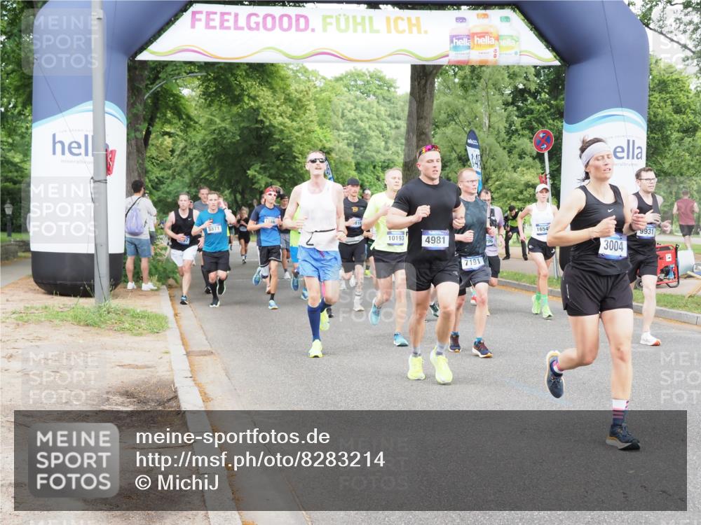 29.06.2025 - hella hamburg halbmarathon MichiJ http://msf.ph/oto/8283214 29.06.2025 10:32:24 Zwischen KM18-KM19 1415, 1697, 3004, 3021, 3907, 4310, 4981, 4999, 5476, 7005, 7093, 7191, 8063, 8722, 9374, 9931, 10193, 10246, 11648, 11848, 12711, 12966, 13807, 15535, 16549, 17376, 18691, 18765, 19206 meine-sportfotos.de