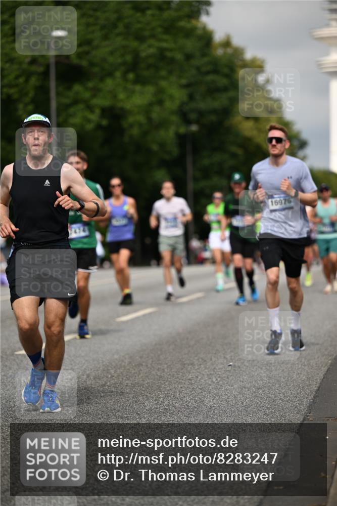 29.06.2025 - hella hamburg halbmarathon Dr. Thomas Lammeyer http://msf.ph/oto/8283247 29.06.2025 10:15:52 Kennedybrücke 1062, 1790, 2661, 3746, 3837, 4499, 6966, 7370, 7474, 8368, 9119, 9253, 9254, 9405, 10042 meine-sportfotos.de