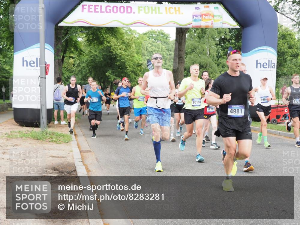 29.06.2025 - hella hamburg halbmarathon MichiJ http://msf.ph/oto/8283281 29.06.2025 10:32:24 Zwischen KM18-KM19 1415, 1697, 3004, 3021, 3907, 4310, 4981, 4999, 5476, 7005, 7093, 7191, 8063, 8722, 9374, 9931, 10193, 10246, 11648, 11848, 12711, 12966, 13807, 15535, 16549, 17376, 18691, 18765, 19206 meine-sportfotos.de