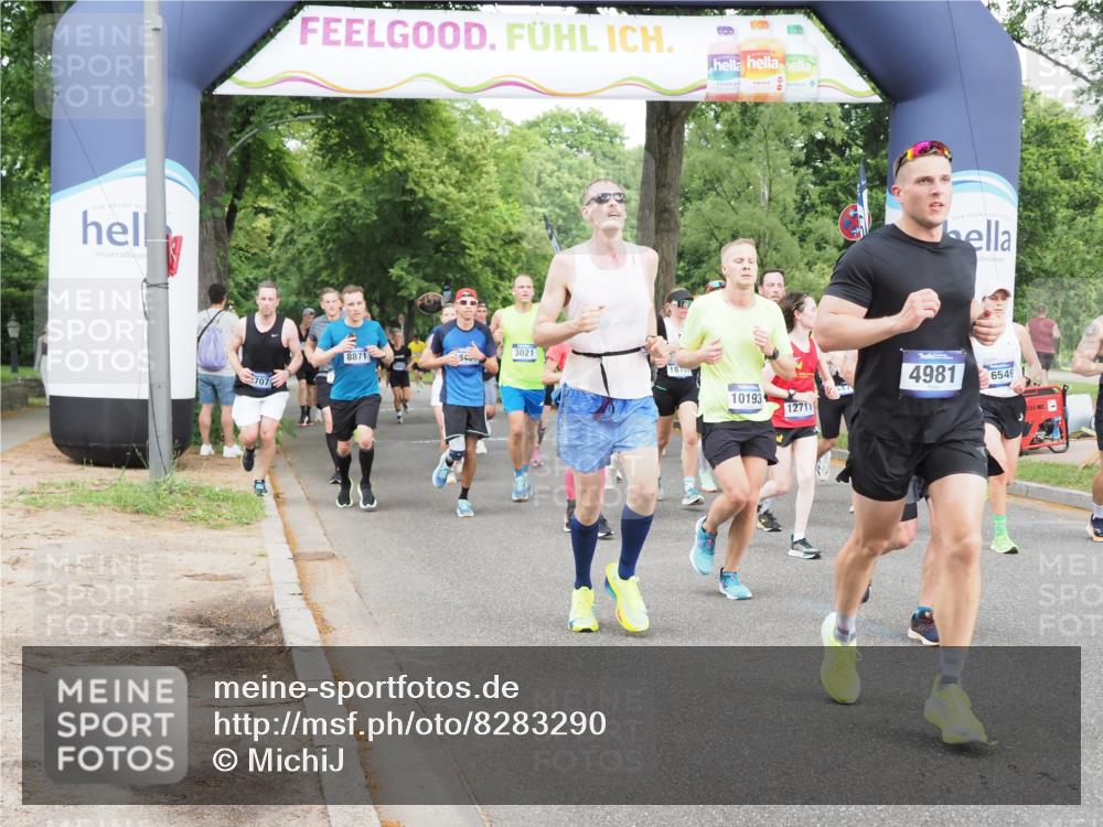29.06.2025 - hella hamburg halbmarathon MichiJ http://msf.ph/oto/8283290 29.06.2025 10:32:24 Zwischen KM18-KM19 1415, 1697, 3004, 3021, 3907, 4310, 4981, 4999, 5476, 7005, 7093, 7191, 8063, 8722, 9374, 9931, 10193, 10246, 11648, 11848, 12711, 12966, 13807, 15535, 16549, 17376, 18691, 18765, 19206 meine-sportfotos.de