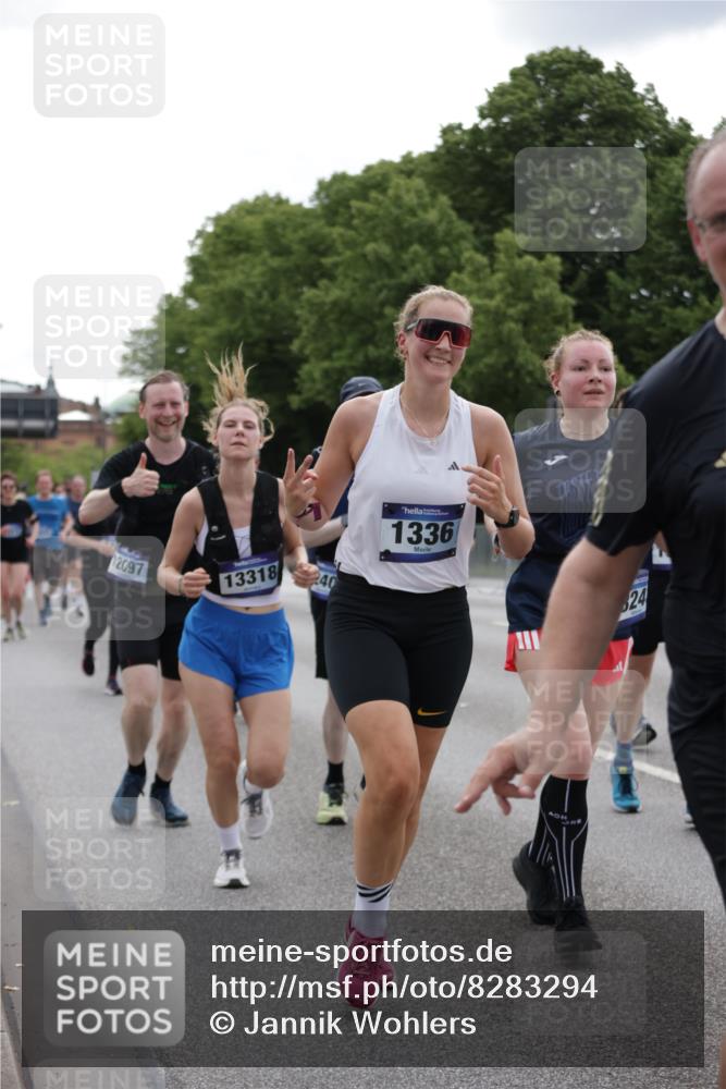 29.06.2025 - hella hamburg halbmarathon Jannik Wohlers http://msf.ph/oto/8283294 29.06.2025 10:35:23 Lombardsbrücke 1108, 1336, 1730, 2352, 2425, 2787, 2811, 2827, 3243, 3598, 3990, 4413, 4902, 5147, 6021, 6845, 6867, 7304, 7382, 8333, 9342, 9432, 9744, 9803, 9806, 9819, 10047, 10119, 10567, 10652, 11979, 12026, 12097, 12408, 12430, 12869, 13240, 13318, 13505, 13899, 14402, 14684, 15032, 15281, 15827, 15830, 16487, 17289, 17817, 17868, 17996, 18524, 18541, 18570, 18688 meine-sportfotos.de
