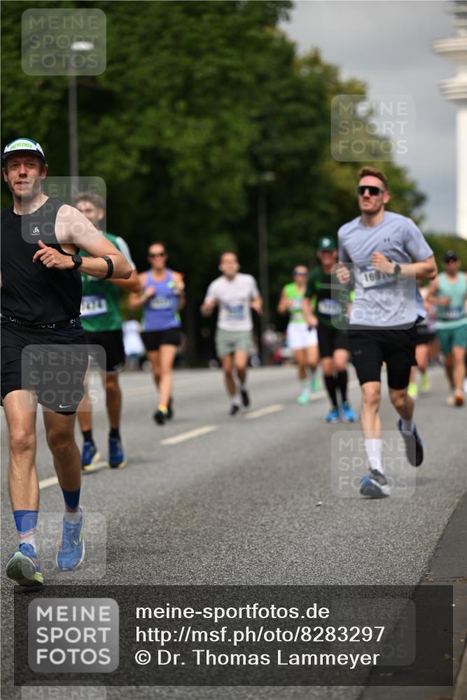 29.06.2025 - hella hamburg halbmarathon Dr. Thomas Lammeyer http://msf.ph/oto/8283297 29.06.2025 10:15:52 Kennedybrücke 1062, 1790, 2661, 3746, 3837, 4499, 6966, 7370, 7474, 8368, 9119, 9253, 9254, 9405, 10042 meine-sportfotos.de