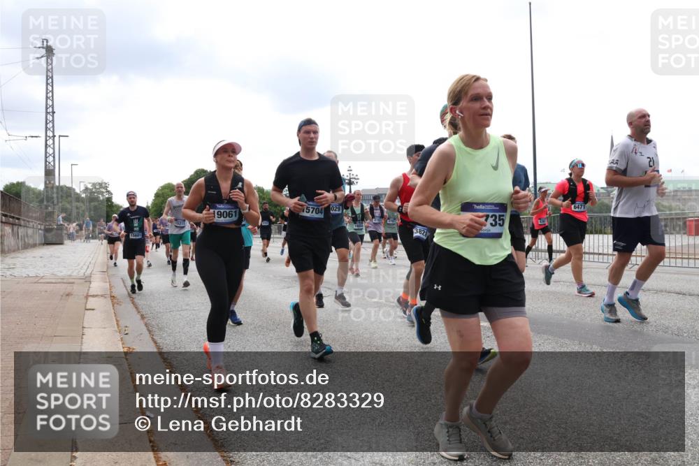 29.06.2025 - hella hamburg halbmarathon Lena Gebhardt http://msf.ph/oto/8283329 29.06.2025 10:35:26 Lombardsbrücke 15601, 19061, 15704, 029, 15211, 18054, 3828, 735, 6471, 6365, 1284, 1497, 1717, 1730, 1786, 1821, 1849, 2001, 2198, 2376, 2425, 2751, 2787, 3243, 3409, 3828, 3958, 4333, 4564, 4703, 4704, 4902, 4965, 5027, 5147, 5240, 5531, 5793, 6029, 6189, 6365, 6381, 6397, 6471, 6746, 6803, 6859, 6867, 7267, 7382, 7927, 8249, 8296, 8567, 9342, 9470, 9803, 9806, 10358, 10393, 10531, 10565, 10652, 11233, 11320, 11359, 11565, 11838, 11839, 11886, 12026, 12062, 12326 meine-sportfotos.de