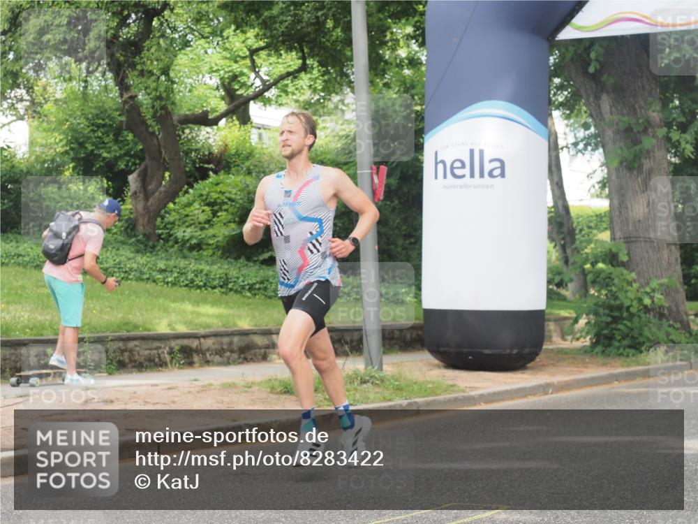 29.06.2025 - hella hamburg halbmarathon KatJ http://msf.ph/oto/8283422 29.06.2025 10:11:13 Zwischen KM18-KM19  meine-sportfotos.de
