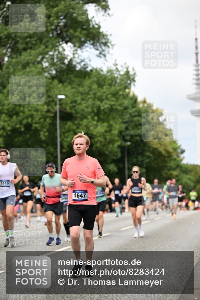 29.06.2025 - hella hamburg halbmarathon Dr. Thomas Lammeyer http://msf.ph/oto/8283424 29.06.2025 10:36:57 Kennedybrücke 1237, 1647, 1732, 2059, 2268, 2384, 2959, 3221, 3391, 3653, 3660, 3670, 3708, 3753, 4096, 4555, 5110, 5156, 5581, 6861, 7135, 7387, 7531, 7749, 7750, 7789, 8170, 8839, 8840, 8914, 9010, 9034, 9188, 9471, 9542, 9765, 9812, 10002, 10203, 10470, 10624, 10770, 11076 meine-sportfotos.de