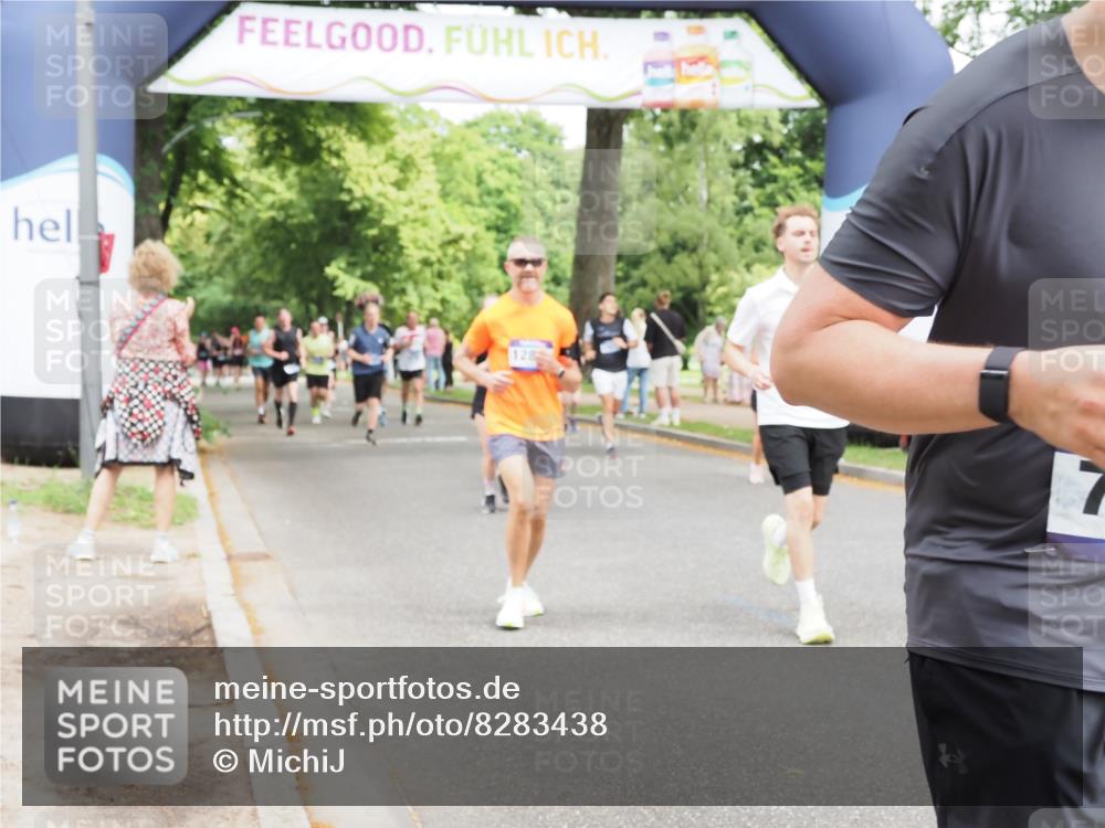29.06.2025 - hella hamburg halbmarathon MichiJ http://msf.ph/oto/8283438 29.06.2025 10:58:22 Zwischen KM18-KM19 1245, 1981, 2721, 4583, 7014, 7017, 7195, 7277, 7278, 7279, 8275, 9917, 10589, 12456, 12893, 13242, 13683, 13835, 14413, 16020, 16241, 16491 meine-sportfotos.de