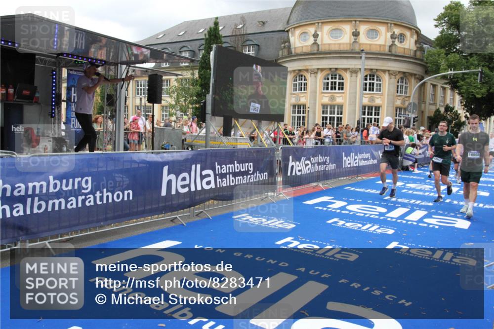 29.06.2025 - hella hamburg halbmarathon Michael Strokosch http://msf.ph/oto/8283471 29.06.2025 10:54:55 Ziel 1327, 1506, 2029, 4231, 6994, 10044, 14638, 14660, 15156, 16623, 16868, 17261 meine-sportfotos.de