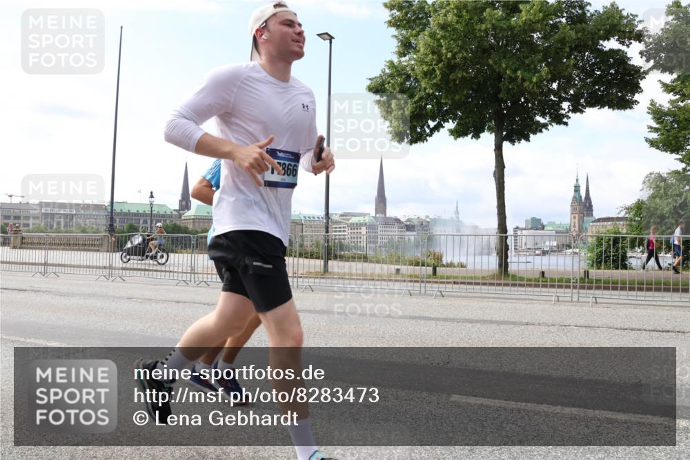 29.06.2025 - hella hamburg halbmarathon Lena Gebhardt http://msf.ph/oto/8283473 29.06.2025 10:11:41 Lombardsbrücke 1328, 1531, 1723, 1866, 1992, 3363, 3837, 4227, 5379, 5605, 7571, 8115, 8171, 8206, 8207, 8368, 8807, 8810, 9119, 9191, 9428, 10042, 10372, 10409, 10428, 11149, 11321, 11507, 11537, 11755, 11917, 12286, 12473, 13177, 13203, 13542, 13603, 13939, 13958, 14008, 14149, 14384, 15252, 15797, 15908, 15945, 16383, 17080, 17638, 17774, 17787, 17866, 18261, 18278, 18382, 18395, 19172, 19241 meine-sportfotos.de
