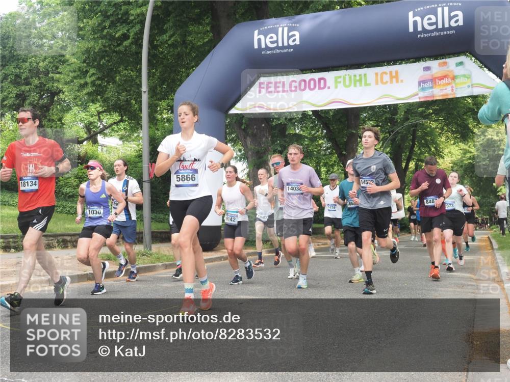 29.06.2025 - hella hamburg halbmarathon KatJ http://msf.ph/oto/8283532 29.06.2025 10:41:02 Zwischen KM18-KM19 1030, 1482, 1727, 1870, 2070, 2346, 2884, 2910, 3103, 3310, 5866, 6942, 6994, 7147, 7864, 8487 meine-sportfotos.de