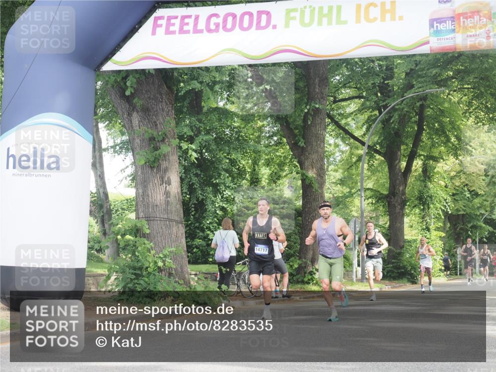 29.06.2025 - hella hamburg halbmarathon KatJ http://msf.ph/oto/8283535 29.06.2025 10:11:18 Zwischen KM18-KM19  meine-sportfotos.de