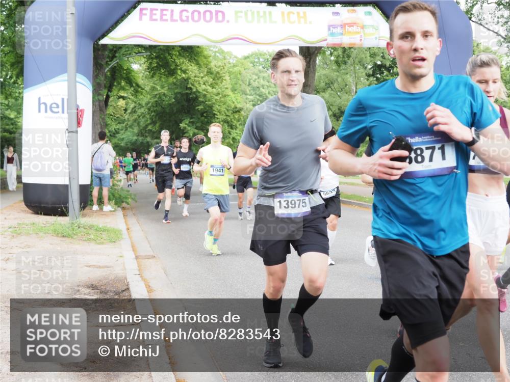 29.06.2025 - hella hamburg halbmarathon MichiJ http://msf.ph/oto/8283543 29.06.2025 10:32:28 Zwischen KM18-KM19 1220, 1941, 2365, 2402, 2707, 3004, 3021, 4981, 4999, 5231, 5476, 5624, 6991, 7005, 7191, 7322, 8871, 9374, 9444, 9633, 9931, 10193, 10246, 12657, 12711, 13975, 15280, 15535, 16549, 17376, 17406, 17729, 17977, 18107, 18437, 18464, 18691, 18765, 19206, 19210 meine-sportfotos.de