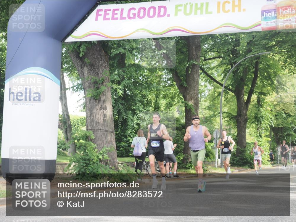 29.06.2025 - hella hamburg halbmarathon KatJ http://msf.ph/oto/8283572 29.06.2025 10:11:18 Zwischen KM18-KM19  meine-sportfotos.de