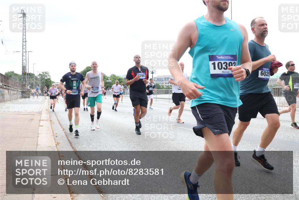 29.06.2025 - hella hamburg halbmarathon Lena Gebhardt http://msf.ph/oto/8283581 29.06.2025 10:35:27 Lombardsbrücke 15601, 15211, 296, 10302, 6029, 1156, 1284, 1336, 1497, 1717, 1730, 1786, 1821, 1849, 2001, 2198, 2376, 2425, 2751, 2787, 3243, 3409, 3828, 3958, 4333, 4564, 4703, 4704, 4902, 4965, 5027, 5147, 5240, 5531, 5793, 6029, 6189, 6365, 6381, 6397, 6471, 6746, 6803, 6859, 6867, 7267, 7382, 7927, 8249, 8296, 8567, 9342, 9470, 9803, 9806, 9819, 10358, 10393, 10531, 10565, 10652, 11233, 11320, 11359, 11565, 11838, 11839, 11886, 12026, 12062, 12326 meine-sportfotos.de