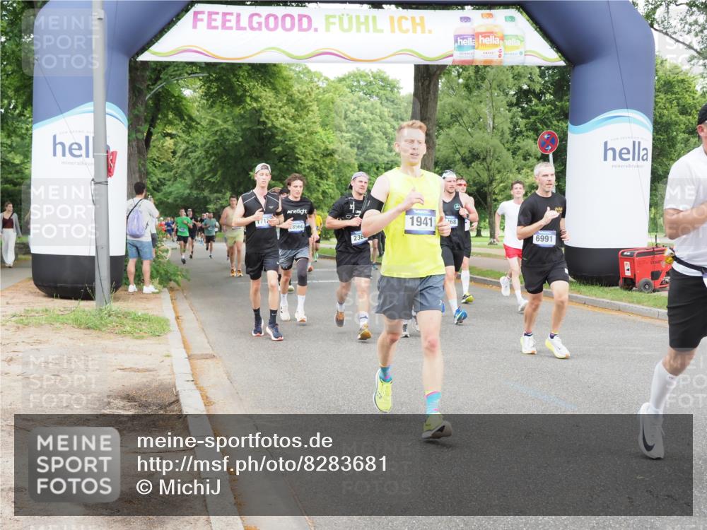 29.06.2025 - hella hamburg halbmarathon MichiJ http://msf.ph/oto/8283681 29.06.2025 10:32:29 Zwischen KM18-KM19 1220, 1468, 1941, 2365, 2402, 2707, 3004, 3021, 4981, 5231, 5476, 5624, 6991, 7005, 7191, 7322, 8871, 9444, 9633, 9931, 10193, 12657, 12711, 13975, 15280, 16549, 17376, 17406, 17729, 17977, 18107, 18437, 18464, 18560, 18691, 18765, 19206, 19207, 19210 meine-sportfotos.de