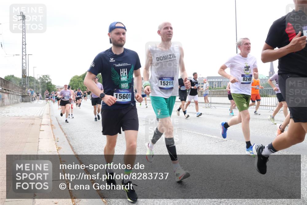 29.06.2025 - hella hamburg halbmarathon Lena Gebhardt http://msf.ph/oto/8283737 29.06.2025 10:35:29 Lombardsbrücke 15601, 6, 15211, 4704, 8249, 1284, 1336, 1497, 1717, 1730, 1786, 1821, 1849, 2001, 2198, 2376, 2425, 2751, 2787, 3243, 3409, 3828, 3958, 4333, 4564, 4703, 4704, 4902, 4965, 5027, 5147, 5240, 5531, 5793, 6029, 6189, 6365, 6381, 6471, 6746, 6803, 6859, 6867, 7267, 7382, 7927, 8249, 8296, 8567, 9342, 9470, 9803, 9806, 9819, 10358, 10393, 10531, 10565, 10652, 11233, 11320, 11359, 11565, 11838, 11839, 11886, 12026, 12062, 12326, 12408 meine-sportfotos.de