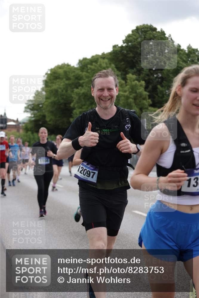 29.06.2025 - hella hamburg halbmarathon Jannik Wohlers http://msf.ph/oto/8283753 29.06.2025 10:35:24 Lombardsbrücke 1108, 1336, 1730, 2352, 2425, 2811, 2827, 3243, 3598, 3990, 4413, 4798, 4902, 5147, 6021, 6845, 6867, 7304, 7382, 8333, 8947, 9432, 9744, 9803, 9806, 9819, 10047, 10119, 10567, 10652, 11198, 11979, 12026, 12097, 12408, 12430, 12869, 13240, 13318, 13505, 13899, 14402, 14684, 15032, 15281, 15827, 15830, 16487, 17289, 17817, 17868, 17996, 18524, 18541, 18570, 18688 meine-sportfotos.de