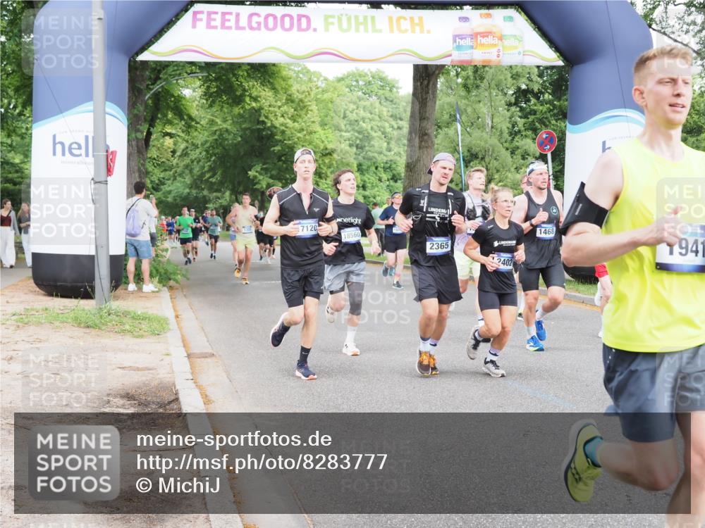 29.06.2025 - hella hamburg halbmarathon MichiJ http://msf.ph/oto/8283777 29.06.2025 10:32:30 Zwischen KM18-KM19 1220, 1468, 1941, 2365, 2402, 2707, 3021, 4981, 5231, 5476, 5624, 6991, 7005, 7191, 7322, 8871, 9444, 9633, 9931, 10193, 12657, 12711, 13975, 15280, 16549, 17097, 17120, 17376, 17406, 17729, 17977, 18107, 18437, 18464, 18560, 18691, 18765, 19206, 19207, 19210 meine-sportfotos.de