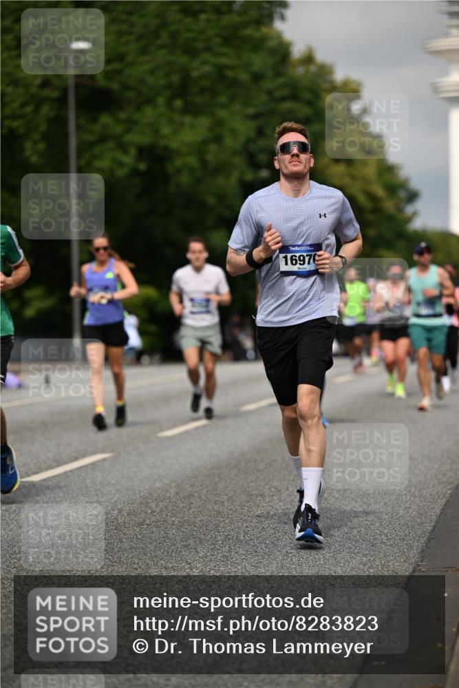29.06.2025 - hella hamburg halbmarathon Dr. Thomas Lammeyer http://msf.ph/oto/8283823 29.06.2025 10:15:53 Kennedybrücke 1062, 1790, 2661, 3746, 3837, 4499, 6966, 7370, 7474, 8368, 9119, 9253, 9254, 9405, 10042 meine-sportfotos.de