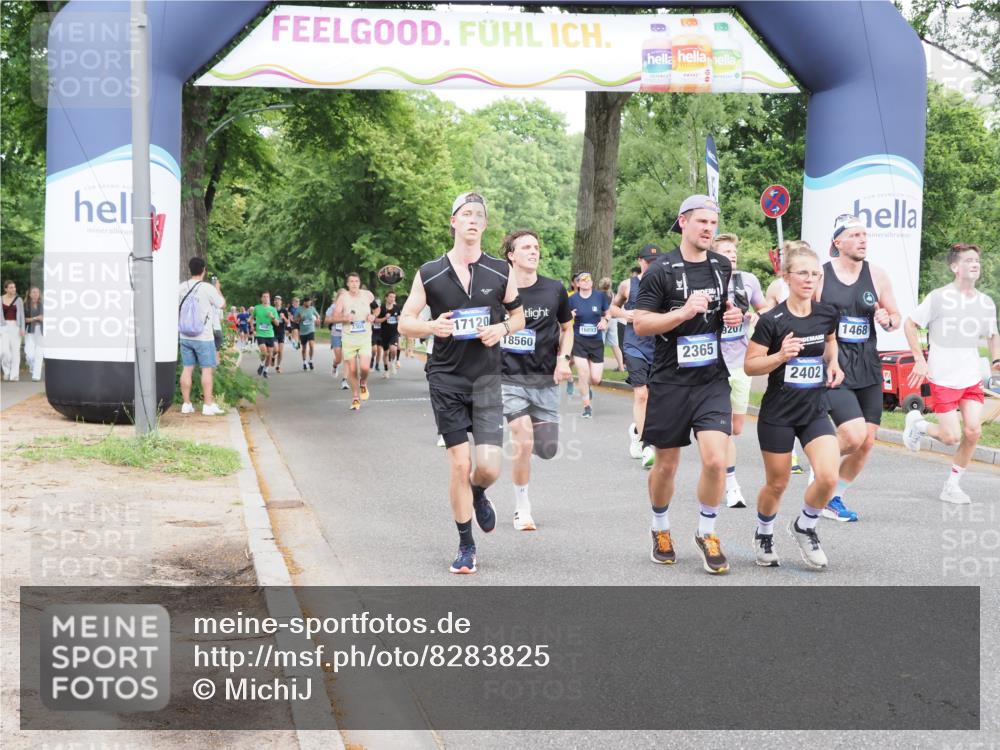 29.06.2025 - hella hamburg halbmarathon MichiJ http://msf.ph/oto/8283825 29.06.2025 10:32:30 Zwischen KM18-KM19 1220, 1468, 1941, 2365, 2402, 2707, 3021, 4981, 5231, 5476, 5624, 6991, 7005, 7191, 7322, 8871, 9444, 9633, 9931, 10193, 12657, 12711, 13975, 15280, 16549, 17097, 17120, 17376, 17406, 17729, 17977, 18107, 18437, 18464, 18560, 18691, 18765, 19206, 19207, 19210 meine-sportfotos.de