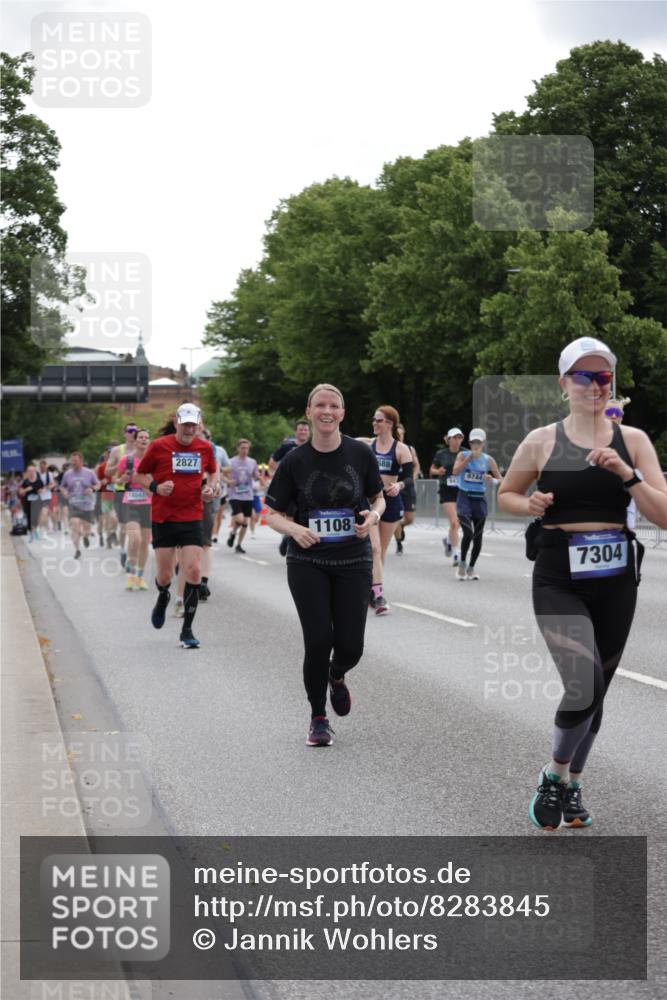 29.06.2025 - hella hamburg halbmarathon Jannik Wohlers http://msf.ph/oto/8283845 29.06.2025 10:35:25 Lombardsbrücke 1036, 1108, 1336, 1730, 2352, 2425, 2811, 2827, 3243, 3598, 3990, 4413, 4798, 4902, 5147, 6021, 6845, 7304, 7382, 8333, 8947, 9432, 9744, 9803, 9806, 9819, 10047, 10119, 10567, 10652, 11187, 11198, 11979, 12026, 12097, 12408, 12430, 12869, 13318, 13492, 13505, 13899, 14402, 14684, 15281, 15827, 15830, 16487, 17289, 17817, 17996, 18524, 18541, 18570, 18688 meine-sportfotos.de