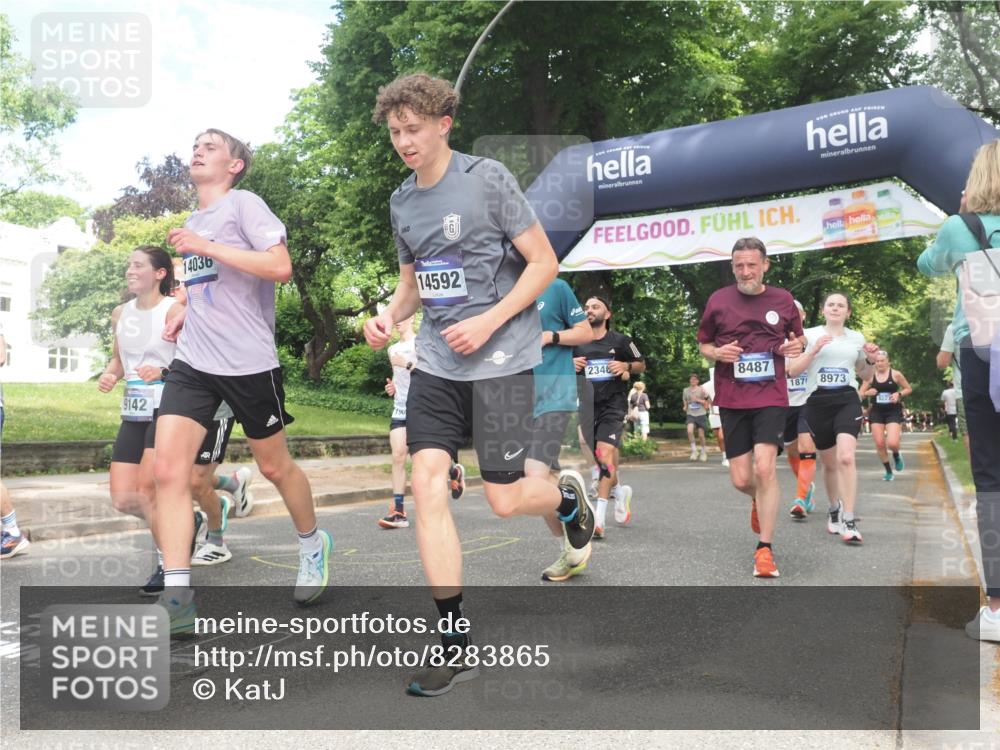 29.06.2025 - hella hamburg halbmarathon KatJ http://msf.ph/oto/8283865 29.06.2025 10:41:04 Zwischen KM18-KM19 1030, 1482, 1727, 1870, 2070, 2346, 2910, 3096, 3819, 5259, 5866, 6942, 7864, 8487 meine-sportfotos.de