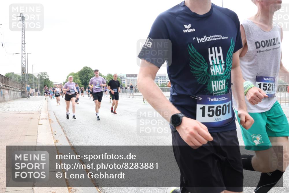 29.06.2025 - hella hamburg halbmarathon Lena Gebhardt http://msf.ph/oto/8283881 29.06.2025 10:35:29 Lombardsbrücke 11839, 11838, 19235, 24, 15601, 15211, 1284, 1336, 1497, 1717, 1730, 1786, 1821, 1849, 2001, 2198, 2376, 2425, 2751, 2787, 3243, 3409, 3828, 3958, 4333, 4564, 4703, 4704, 4902, 4965, 5027, 5147, 5240, 5531, 5793, 6029, 6189, 6365, 6381, 6471, 6746, 6803, 6859, 6867, 7267, 7382, 7927, 8249, 8296, 8567, 9342, 9470, 9803, 9806, 9819, 10358, 10393, 10531, 10565, 10652, 11233, 11320, 11359, 11565, 11838, 11839, 11886, 12026, 12062, 12326, 12408 meine-sportfotos.de