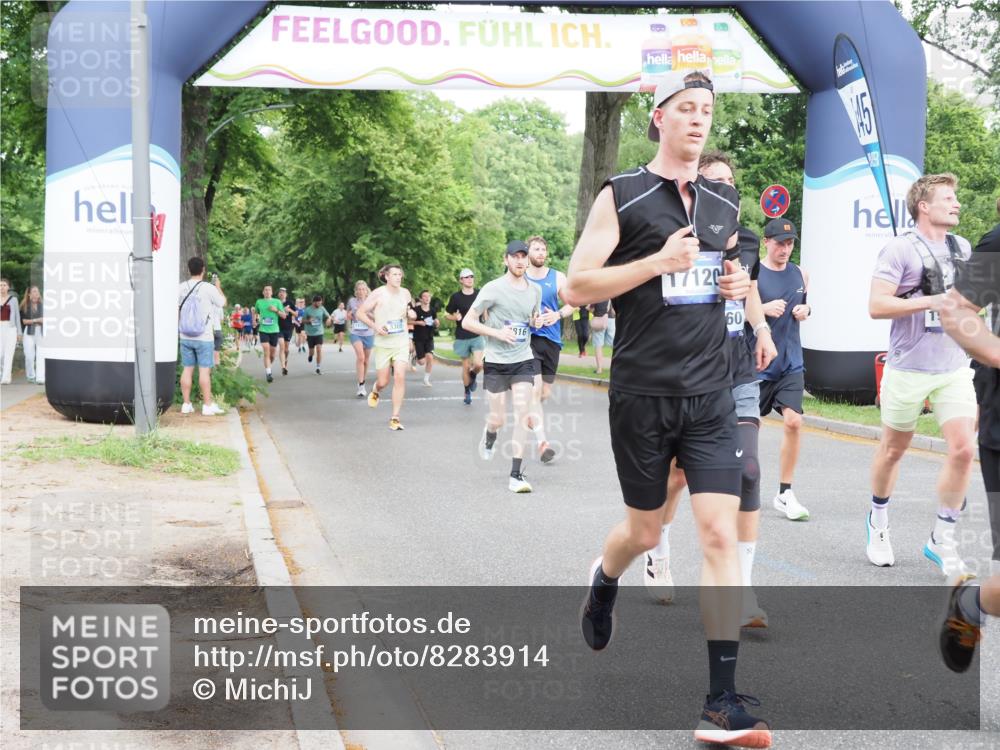 29.06.2025 - hella hamburg halbmarathon MichiJ http://msf.ph/oto/8283914 29.06.2025 10:32:31 Zwischen KM18-KM19 1220, 1468, 1782, 1941, 2365, 2402, 2707, 2816, 3021, 5231, 5476, 5624, 6991, 7191, 7322, 8871, 9444, 9633, 9931, 10193, 12657, 12711, 13975, 15280, 16549, 16720, 17097, 17120, 17376, 17406, 17729, 17977, 18107, 18437, 18464, 18560, 18691, 18765, 19206, 19207, 19210 meine-sportfotos.de