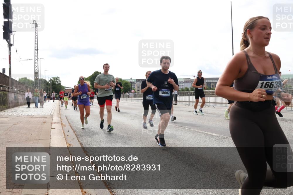 29.06.2025 - hella hamburg halbmarathon Lena Gebhardt http://msf.ph/oto/8283931 29.06.2025 10:20:44 Lombardsbrücke 5625, 4288, 16638, 2053, 18007, 1011, 1046, 1069, 1471, 1474, 2053, 2101, 2325, 2478, 2834, 2923, 2945, 3247, 3434, 3733, 3781, 3813, 3842, 4082, 4154, 4166, 4288, 4350, 4422, 4754, 4869, 5041, 5181, 5625, 5831, 5937, 6608, 6951, 7018, 7101, 7131, 8025, 8113, 8588, 8724, 8940, 9005, 9011, 9136, 9236, 9722, 9873, 9981, 10041, 10050, 10350, 10414, 10585, 10595, 10613, 10647, 10754, 11100, 11145, 11603, 11835, 11995, 12694, 12844 meine-sportfotos.de