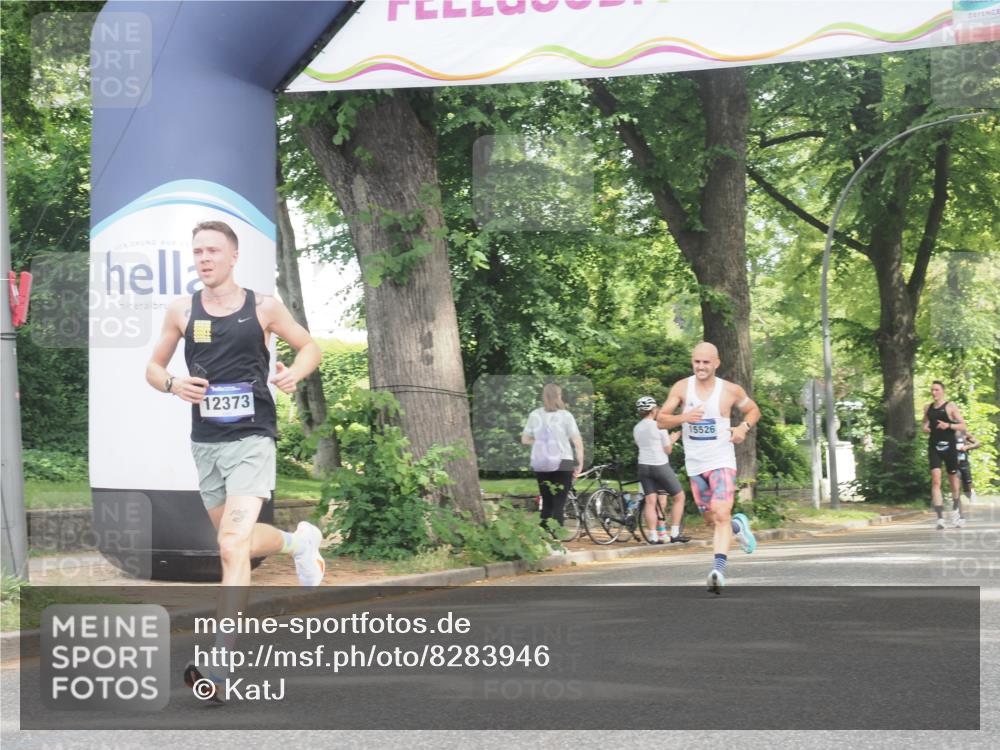 29.06.2025 - hella hamburg halbmarathon KatJ http://msf.ph/oto/8283946 29.06.2025 10:11:22 Zwischen KM18-KM19 12373 meine-sportfotos.de