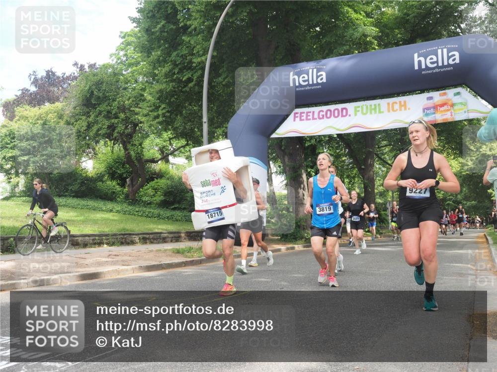 29.06.2025 - hella hamburg halbmarathon KatJ http://msf.ph/oto/8283998 29.06.2025 10:41:06 Zwischen KM18-KM19 1030, 1482, 1727, 1870, 2346, 2518, 2910, 3096, 3819, 5259, 5866, 6294, 6629, 6942, 7864, 8487 meine-sportfotos.de