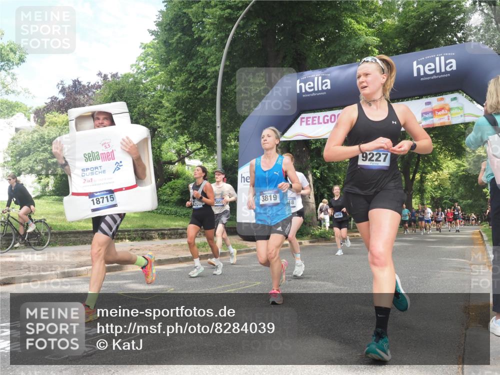 29.06.2025 - hella hamburg halbmarathon KatJ http://msf.ph/oto/8284039 29.06.2025 10:41:07 Zwischen KM18-KM19 1030, 1482, 1870, 2346, 2518, 2910, 3059, 3096, 3819, 5259, 5866, 6294, 6629, 7864, 8487 meine-sportfotos.de