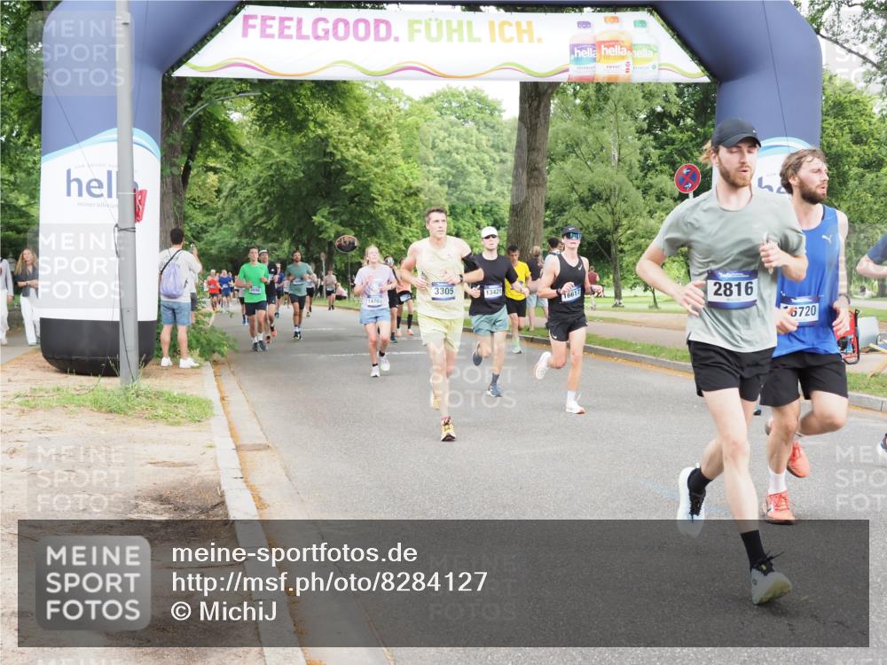 29.06.2025 - hella hamburg halbmarathon MichiJ http://msf.ph/oto/8284127 29.06.2025 10:32:33 Zwischen KM18-KM19 1220, 1468, 1782, 1941, 2365, 2402, 2707, 2816, 5231, 5624, 6991, 7322, 8871, 9444, 9633, 12657, 13421, 13975, 14703, 15225, 15280, 16617, 16720, 16893, 17097, 17120, 17406, 17729, 17977, 18107, 18437, 18464, 18560, 19207, 19210 meine-sportfotos.de
