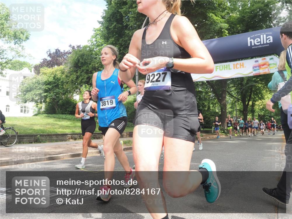 29.06.2025 - hella hamburg halbmarathon KatJ http://msf.ph/oto/8284167 29.06.2025 10:41:08 Zwischen KM18-KM19 1482, 1870, 2346, 2518, 3059, 3096, 3819, 5259, 5866, 6294, 6629, 8487 meine-sportfotos.de