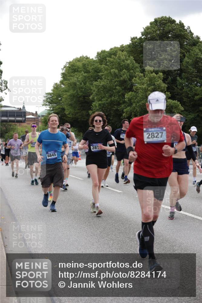 29.06.2025 - hella hamburg halbmarathon Jannik Wohlers http://msf.ph/oto/8284174 29.06.2025 10:35:28 Lombardsbrücke 1036, 1108, 1183, 1336, 1730, 2352, 2425, 2520, 2811, 2827, 3243, 3401, 3598, 3990, 4413, 4798, 4902, 6021, 6845, 7304, 8333, 8947, 9432, 9744, 9819, 10047, 10119, 10567, 11187, 11198, 11979, 12097, 12342, 12408, 12430, 12869, 13318, 13492, 13899, 14189, 14402, 14955, 15281, 15612, 15827, 15830, 16487, 16570, 16571, 17635, 17817, 17996, 18524, 18541, 18570, 18688 meine-sportfotos.de