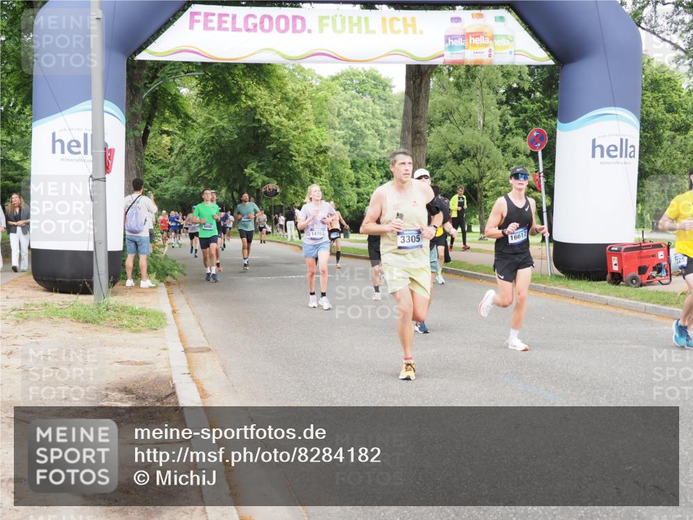 29.06.2025 - hella hamburg halbmarathon MichiJ http://msf.ph/oto/8284182 29.06.2025 10:32:33 Zwischen KM18-KM19 1220, 1468, 1782, 1941, 2365, 2402, 2707, 2816, 5231, 5624, 6991, 7322, 8871, 9444, 9633, 12657, 13421, 13975, 14703, 15225, 15280, 16617, 16720, 16893, 17097, 17120, 17406, 17729, 17977, 18107, 18437, 18464, 18560, 19207, 19210 meine-sportfotos.de