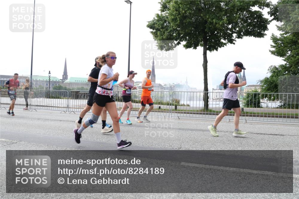 29.06.2025 - hella hamburg halbmarathon Lena Gebhardt http://msf.ph/oto/8284189 29.06.2025 10:35:31 Lombardsbrücke 18269, 11, 5531, 1108, 1284, 1336, 1497, 1717, 1730, 1786, 1821, 1849, 2001, 2198, 2376, 2425, 2751, 2787, 2811, 3243, 3409, 3828, 3958, 4333, 4564, 4703, 4704, 4902, 4965, 5027, 5147, 5240, 5531, 5793, 6021, 6029, 6189, 6365, 6381, 6471, 6746, 6803, 6859, 6867, 7267, 7304, 7382, 7927, 8249, 8296, 8333, 8567, 9342, 9470, 9803, 9806, 9819, 10393, 10531, 10565, 10652, 11233, 11320, 11359, 11565, 11838, 11839, 11886, 12026, 12062, 12326, 12408 meine-sportfotos.de