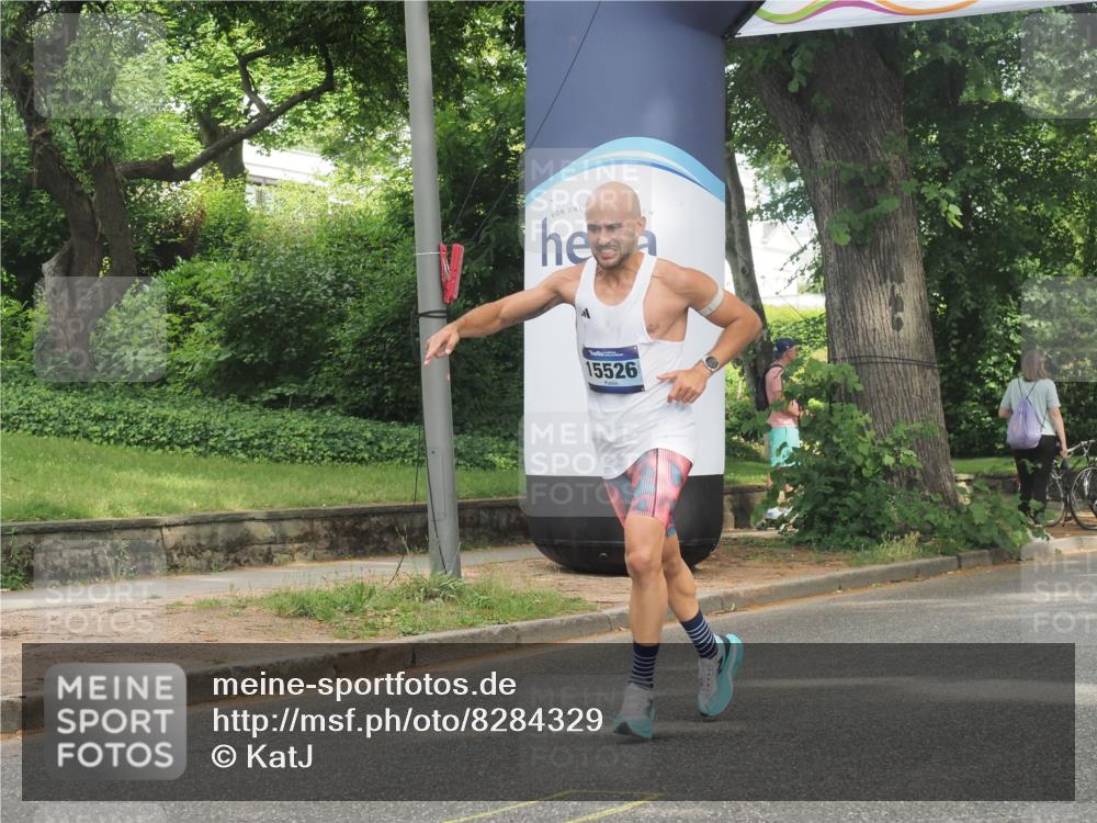 29.06.2025 - hella hamburg halbmarathon KatJ http://msf.ph/oto/8284329 29.06.2025 10:11:24 Zwischen KM18-KM19 12373 meine-sportfotos.de