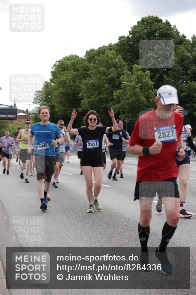 29.06.2025 - hella hamburg halbmarathon Jannik Wohlers http://msf.ph/oto/8284336 29.06.2025 10:35:28 Lombardsbrücke 1036, 1108, 1183, 1336, 1730, 2352, 2425, 2520, 2811, 2827, 3243, 3401, 3598, 3990, 4413, 4798, 4902, 6021, 6845, 7304, 8333, 8947, 9432, 9744, 9819, 10047, 10119, 10567, 11187, 11198, 11979, 12097, 12342, 12408, 12430, 12869, 13318, 13492, 13899, 14189, 14402, 14955, 15281, 15612, 15827, 15830, 16487, 16570, 16571, 17635, 17817, 17996, 18524, 18541, 18570, 18688 meine-sportfotos.de